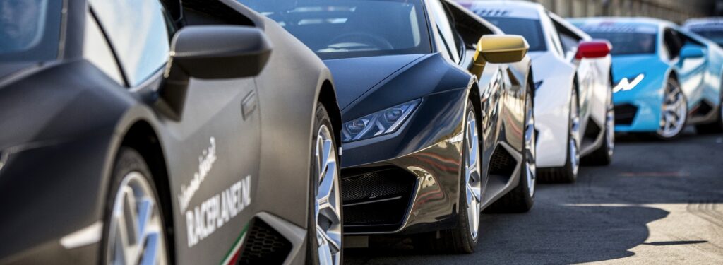Lamborghini Huracáns in the pit lane at Circuit Zandvoort, Race Planet Lamborghini VIP Experience