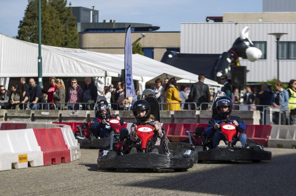 Karten op locatie door Race Planet met een op maat gemaakte kartbaan op locatie.