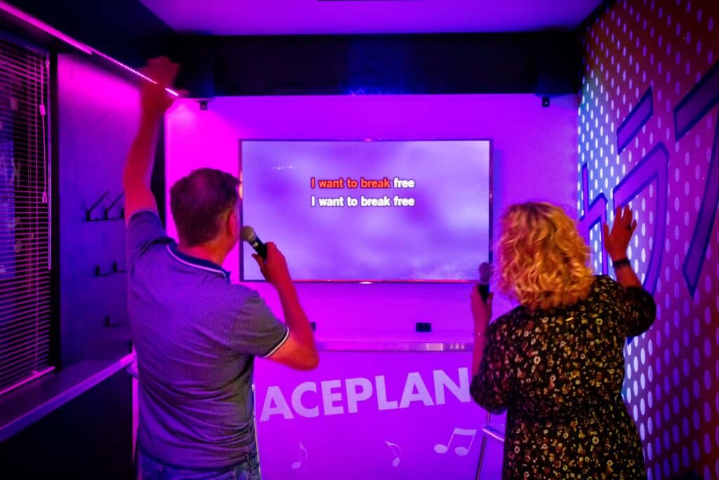 Karaoke; sing your heart out in Amsterdam! - Race Planet